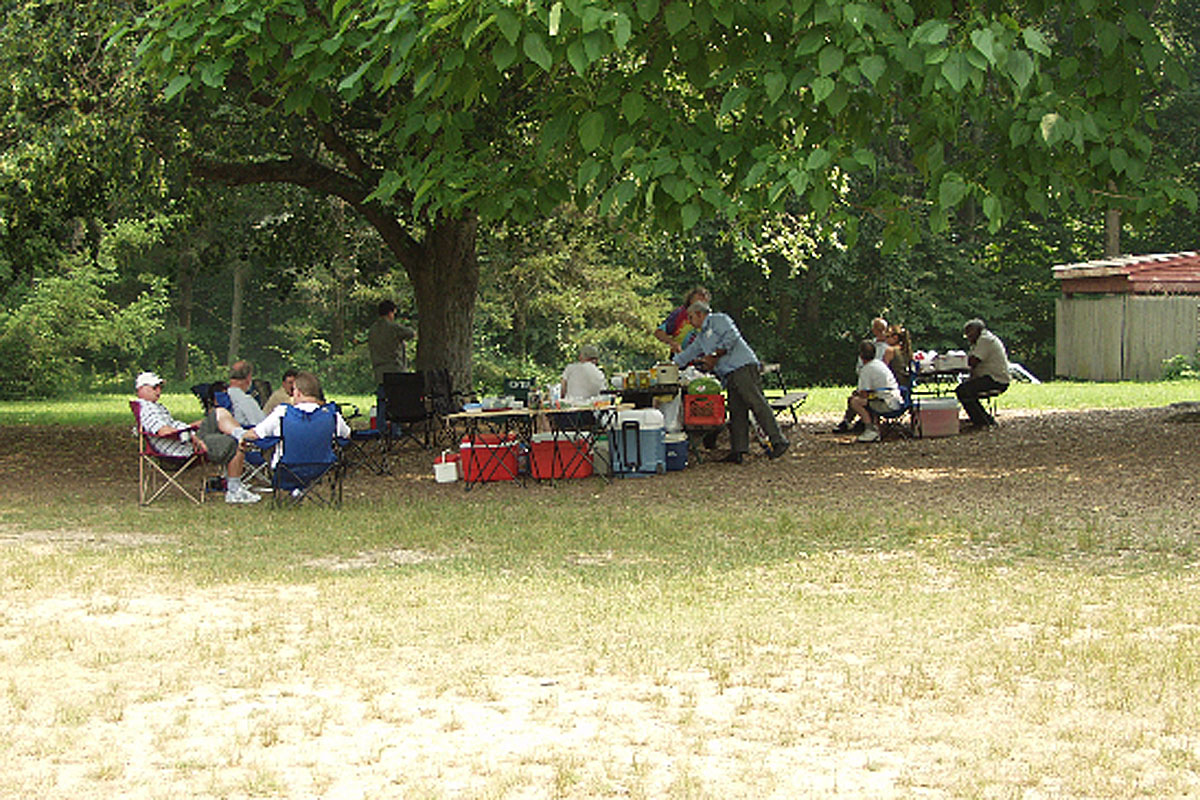 Photos by Greg and Cheryl Barker
Killingworth, Ct. - 7/19/08 - Here are some photos of the annual Solstice Picnic held at Deer Lake. 

