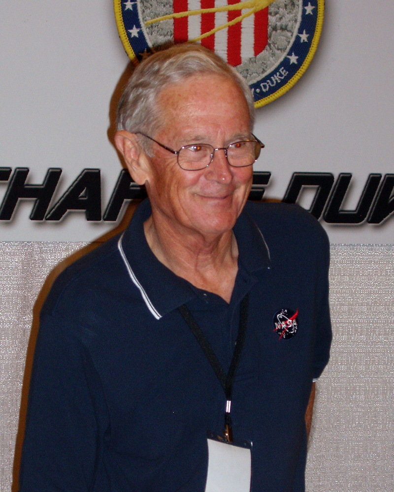 Photo by Rich Bohner
This is Charlie Duke at "Space Fest"
in Mesa, Arizona on August 17th, 2007.
