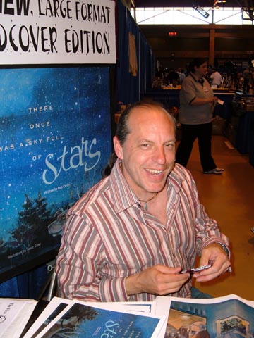 Photos taken by Eleanor Andujar at Neaf 2006
ASNH member Bob Crelin signing his book "There once was a sky full of stars" at NEAF 2006
