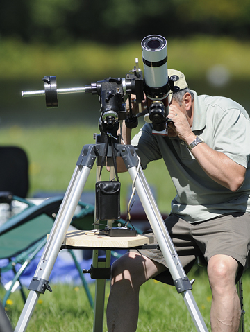 Photo by Alan Chaniewski
Checking out the sun.
