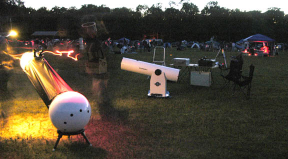 Photo by Alan Chaniewski
Night time observing.

