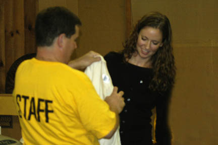 Photo by Alan Chaniewski
Greg Barker presents Dustyn Roberts of Honeybee Robotics a CSP 16 T-shirt.
