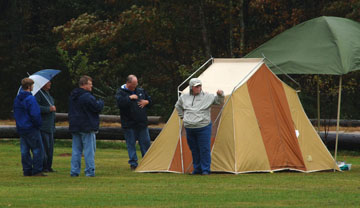 Photo by Alan Chaniewski
Hearty CSP goers setting up their campsites int he rain at CSP 18.
