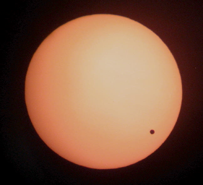 Photo by Walt Kupson
Venus Transit 6/8/2004 by Walt Kupson

