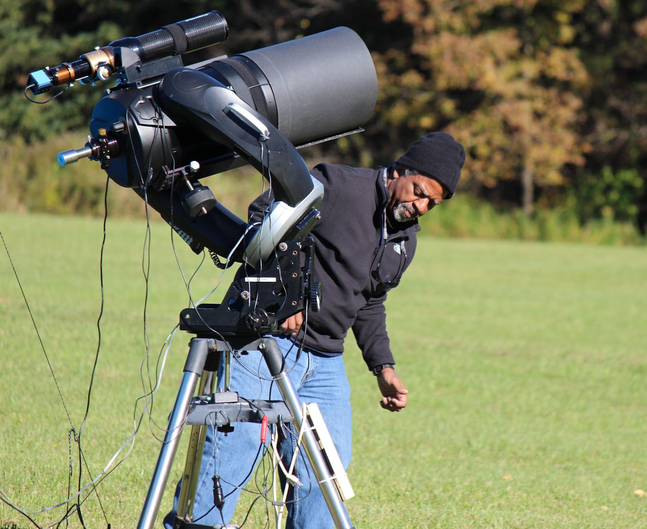 Photo by Steve Steinhardt
Leon With Scope
